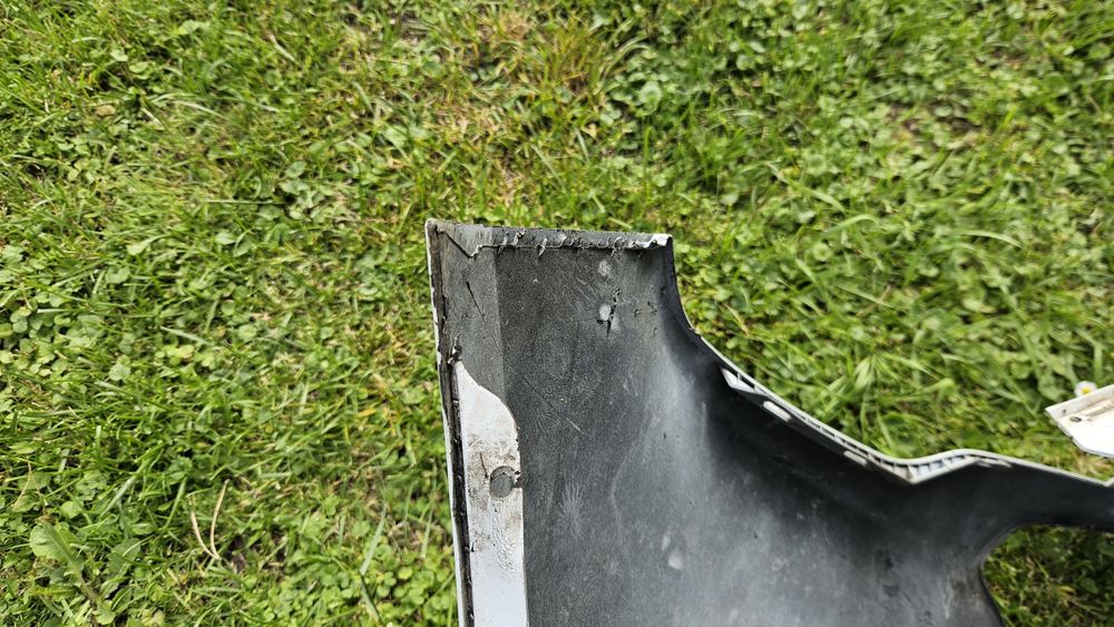 Zderzak Hyundai i20, uszkodzony