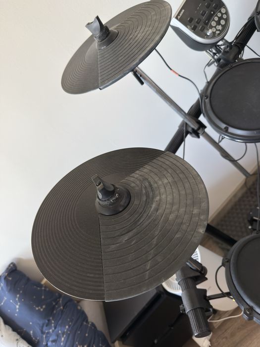 Perkusja elektroniczna Alesis DM6 USB Kit + stołek + pałki | Sprawna