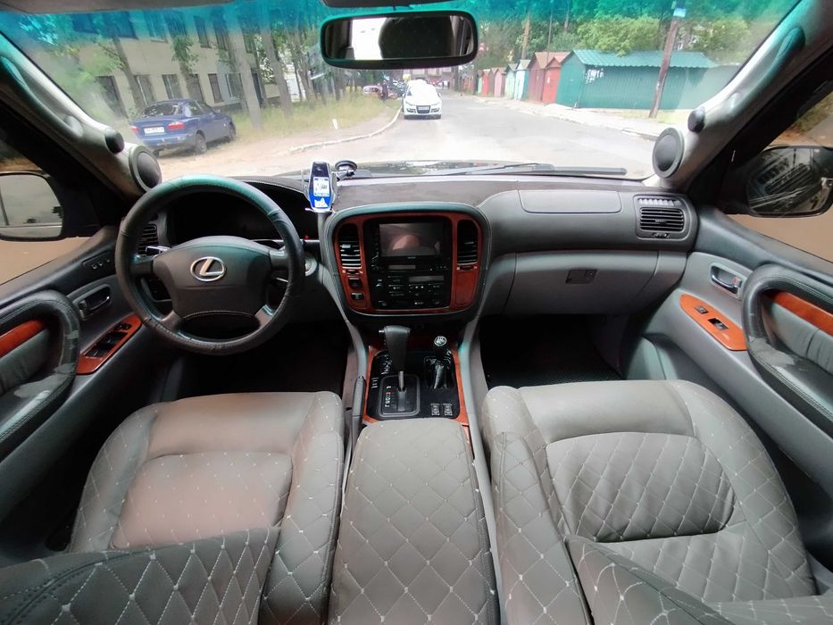 Lexus LX470 чёрный газ бензин