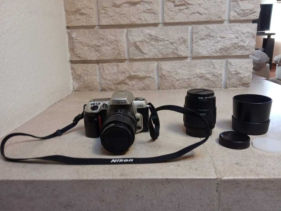 Máquina fotográfica NIKON F60