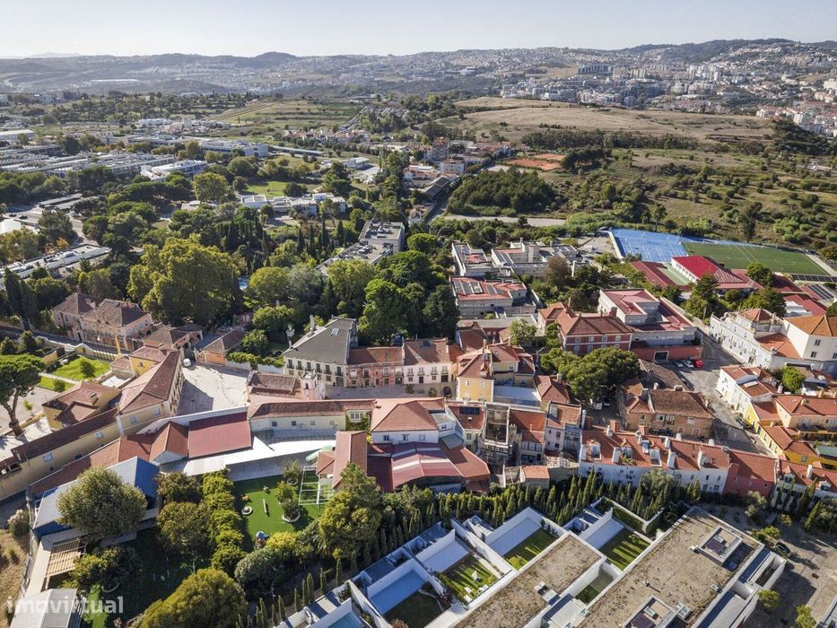 Moradia T4 + 4 com piscina, Lisboa