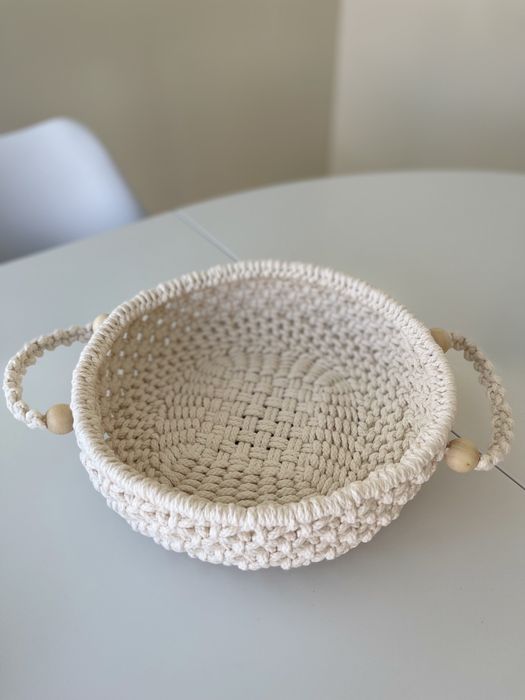 Cesto decorativo em macrame