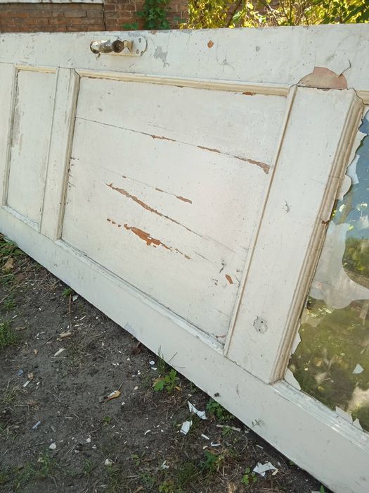 Дверь деревянная