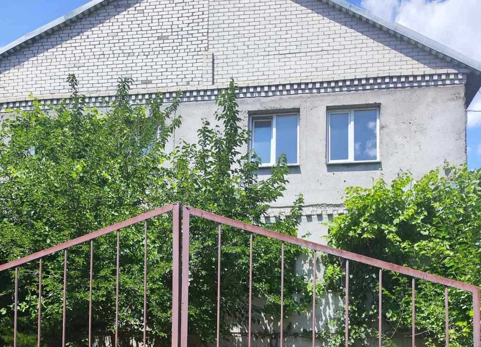 Здається 2 поверх будинок 400 м2 3 рівні, гараж,підвал Ракетне Урочище