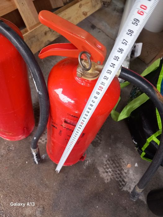 2 extintores 6kgs vazios-5€
