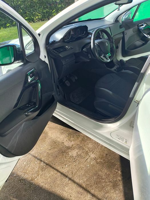Peugeot 208 1.6 hdi