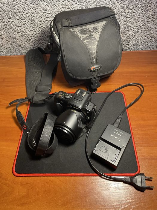 Panasonic Lumix G3 (16 Мп, Full HD)