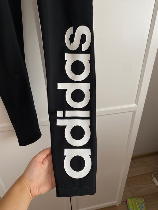 Legginsy adidas czarne z napisem