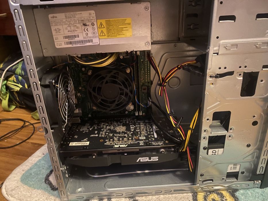 Полу игровой компьютер + монитор msi