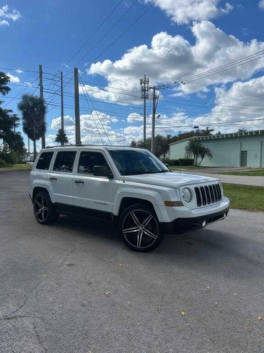 Jeep Patriot Limited      2014