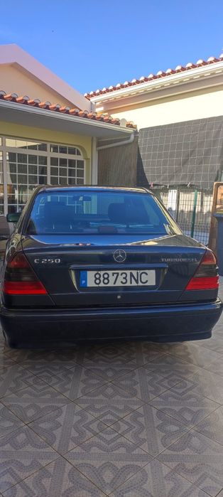 Mercedes Benz C250 — photo 5