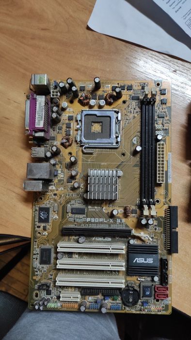Лот материнських плат