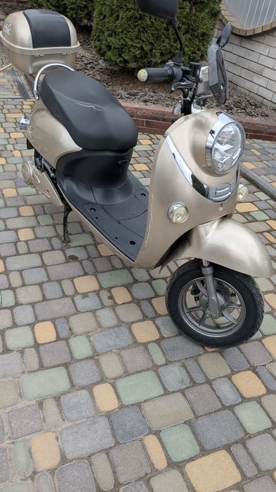 Продам электро скутер chic 800w