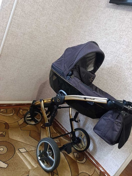 Продам детскую коляску