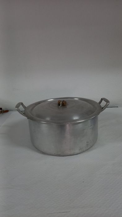 Grande Industrial em Alumínio com Tampa – 35cm (Capacidade aprox. 16L)