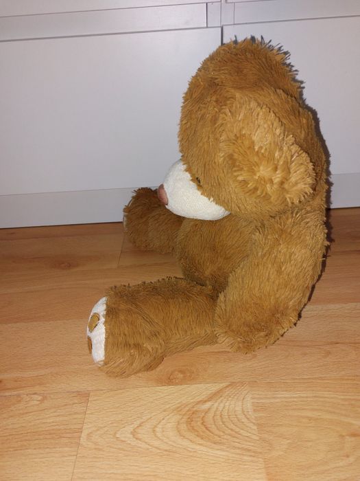 Średni brązowy miś pluszowy pluszak maskotka przytulanka