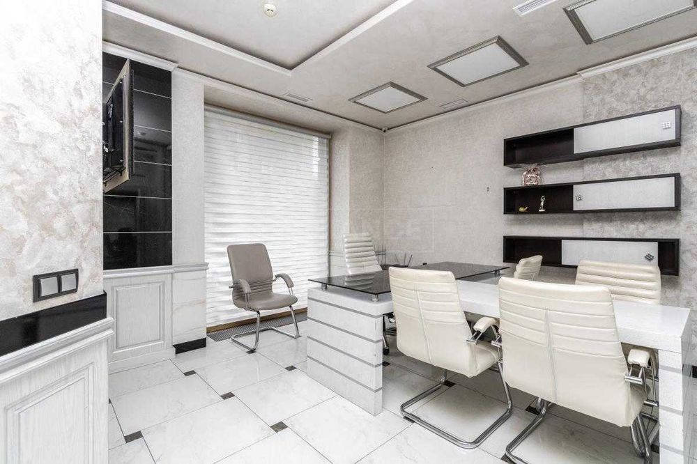 Продаж комерційного приміщення з ремонтом під офіс, клініку, послуги.