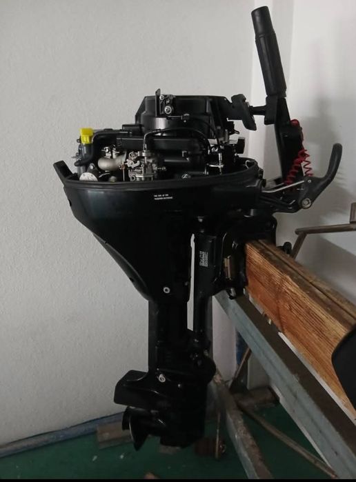 Vendo motor Suzuki fora de borda 8cv