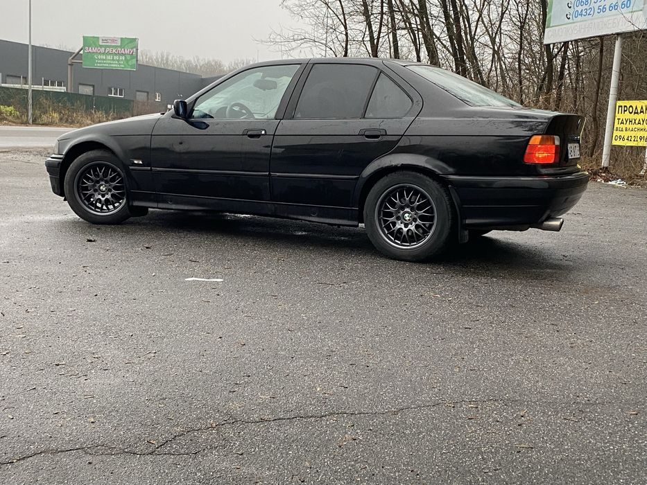 Продам автомобіль BMW e36