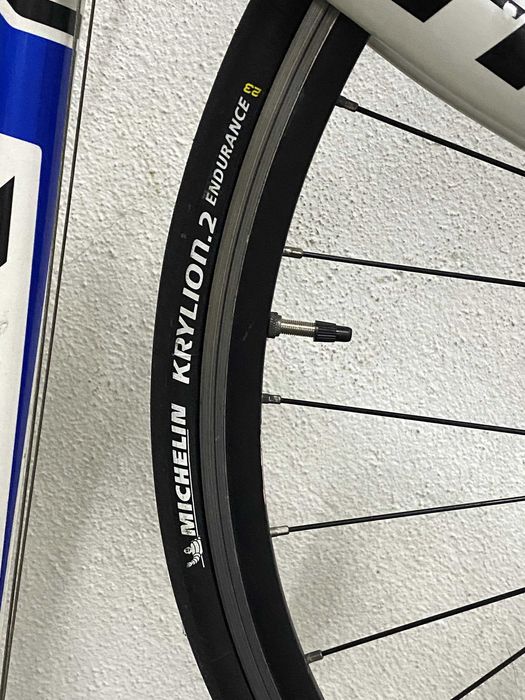Bicicleta de Estrada Trek Alpha Alumínio (Equipada Bontrager)
