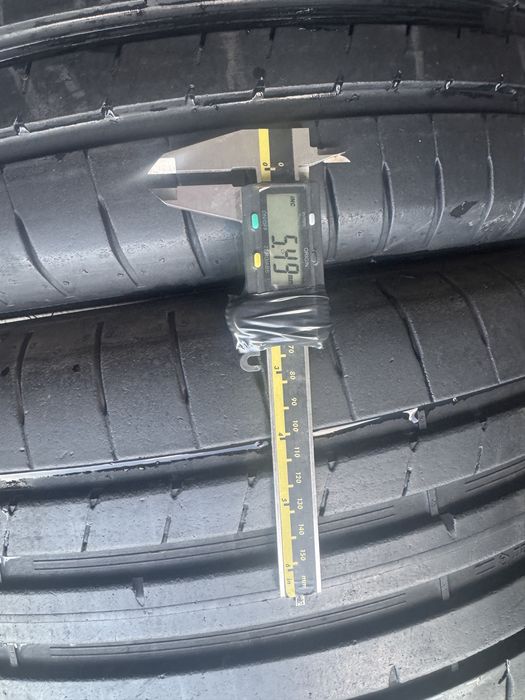 Шини 245/45 R 18 Dunlop SportMaxx rt2