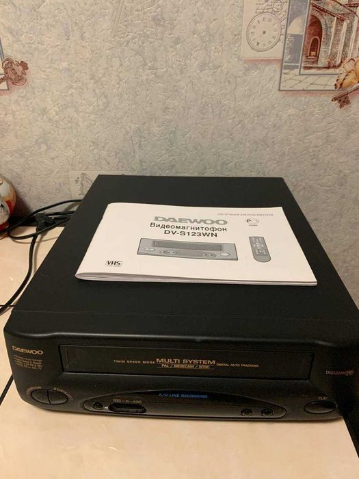 Відеомагнітофон DV- S123WN