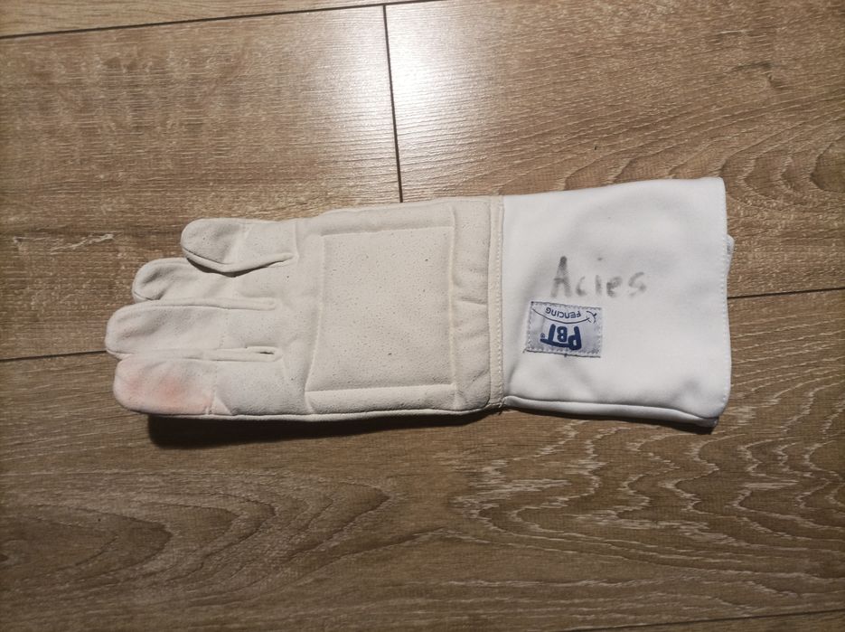 Rękawica do szermierki