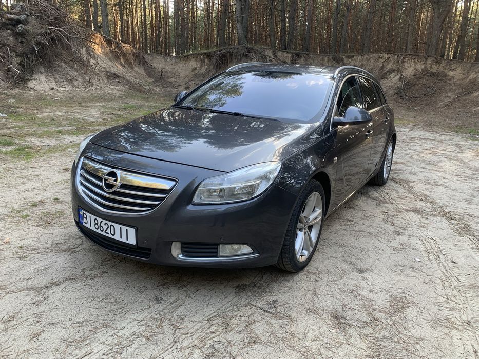 Опель інсігнія 2010 рік