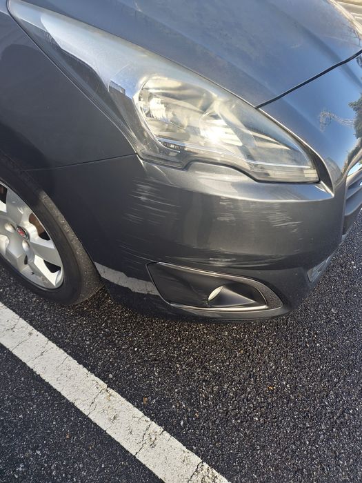 Carrinha de 7 lugares Peugeot 5008 1.6 Blue HDI Style