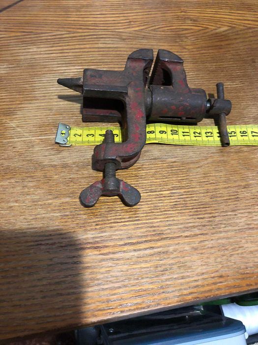 Тиски маленькі. СССР