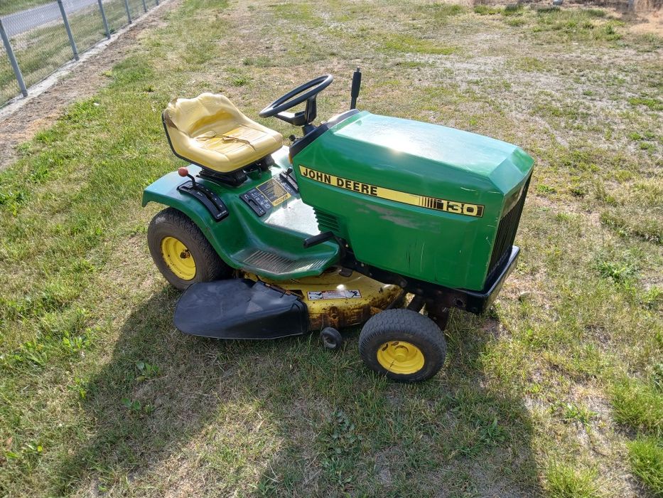 Kosiarka traktorek John Deere 130