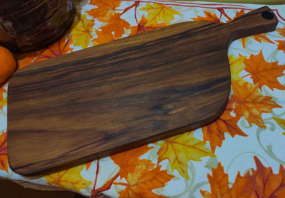 Ręcznie wykonane deski do krojenia, przystawek.