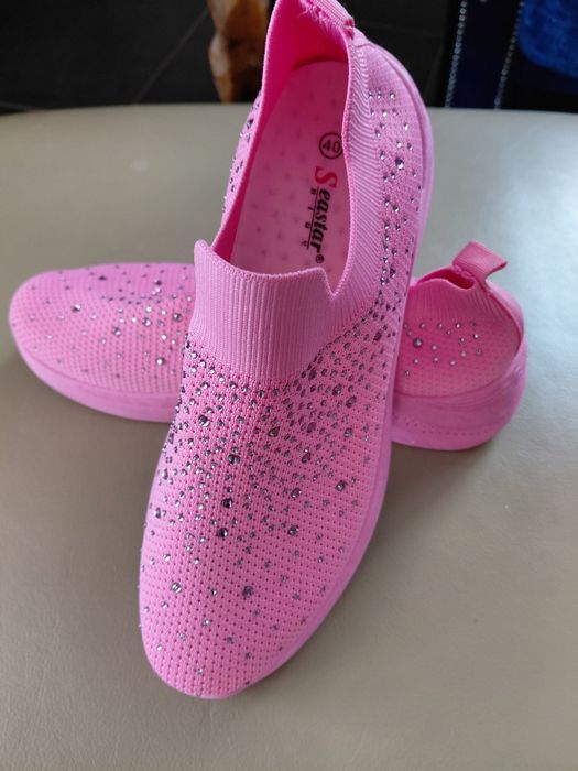 Nowe trampki  wkladane