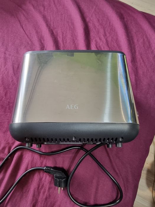 Toster opiekacz do kanapek AEG T3-1-3ST