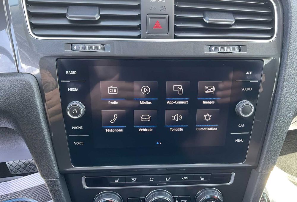 Volkswagen e-Golf SE      2019
