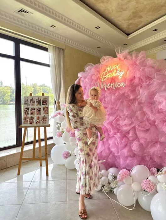 Фотозона з фатину на День Народження, гендер паті, 1 рік