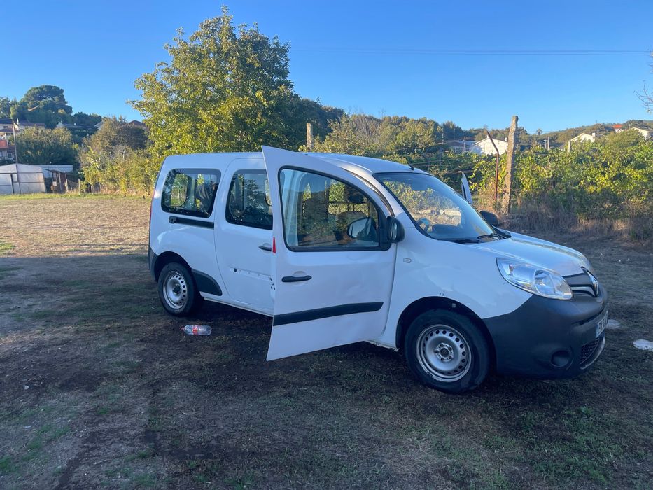 Renault kangoo 2020 71,000 quilómetros dois lugares