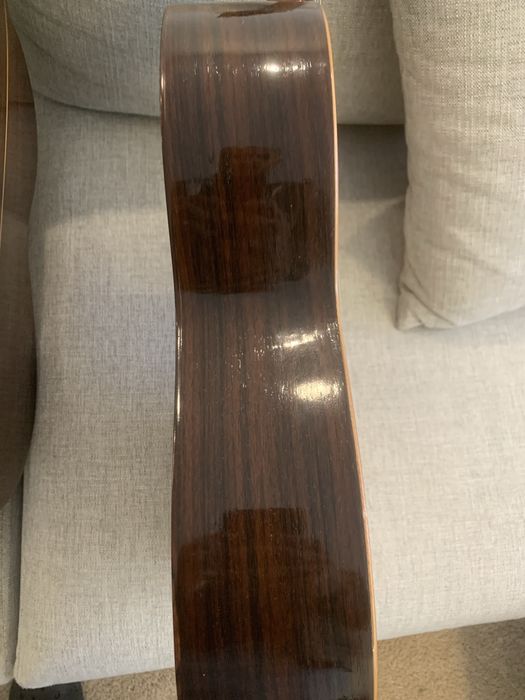 Guitarras clássicas 4/4 em pau santo