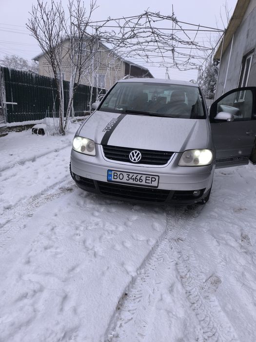 Продається Volkswagen Turan 2.0 TDI
