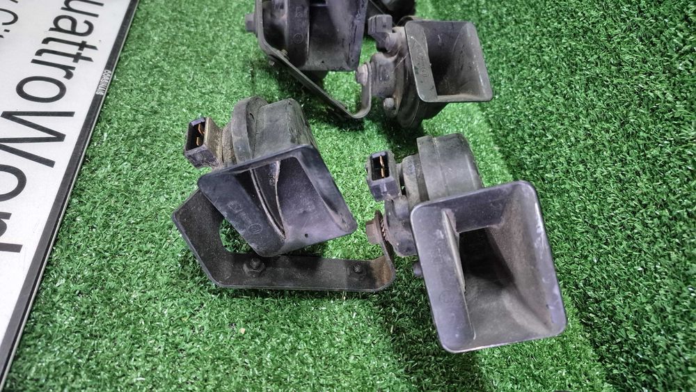 Buzinas Originais Audi A4 B5 8D Passat B5 Com Suportes originais