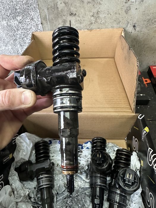 Pompowtryski z silnika 1.9TDI BLS 105 hp