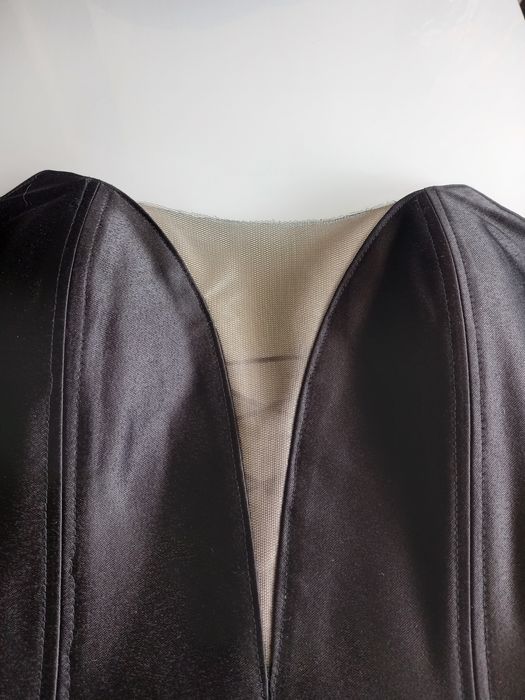 Корсет атласний.