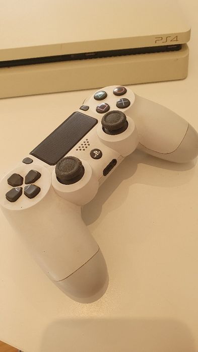 PS4 + Comando + jogo