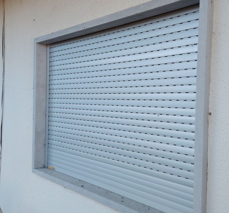 Janelas de alumínio C1.5mt .x A1.00mt  Portas janelas A2mt x1.5mtC