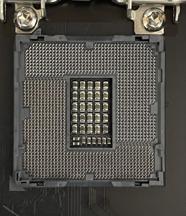 Материнська плата Gigabyte B560M AORUS PRO