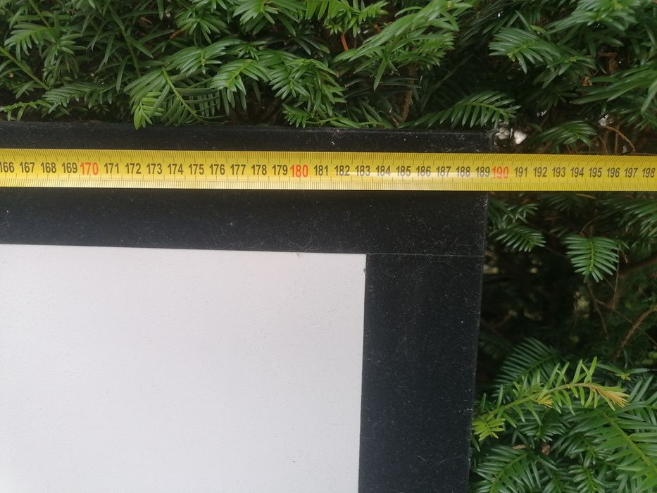 Ekran ptojekcyjny duży wiszący