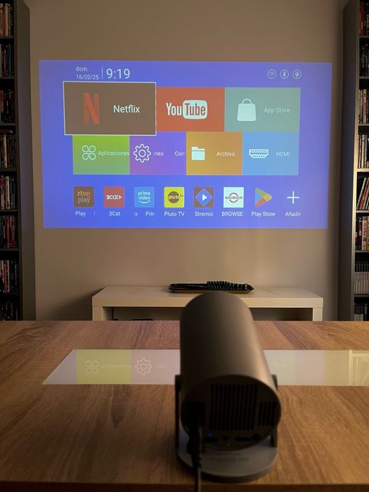 Проектор Magicube HY300PRO,екран HD,яскравість 300ANSI,сірий,Android