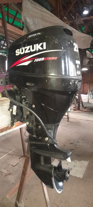 Двигатель Suzuki 25   4 тактный