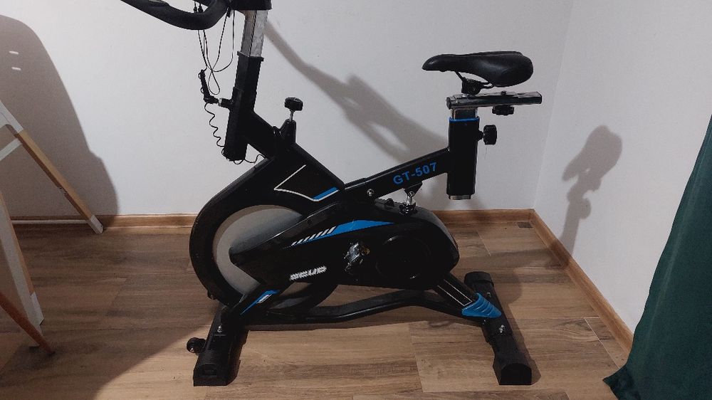 Rower stacjonarny spinningowy- Scud GT 507, 15kg koło zapachowe