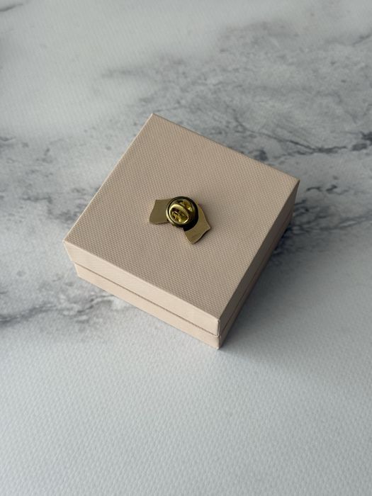 Przypinka pin z flagami